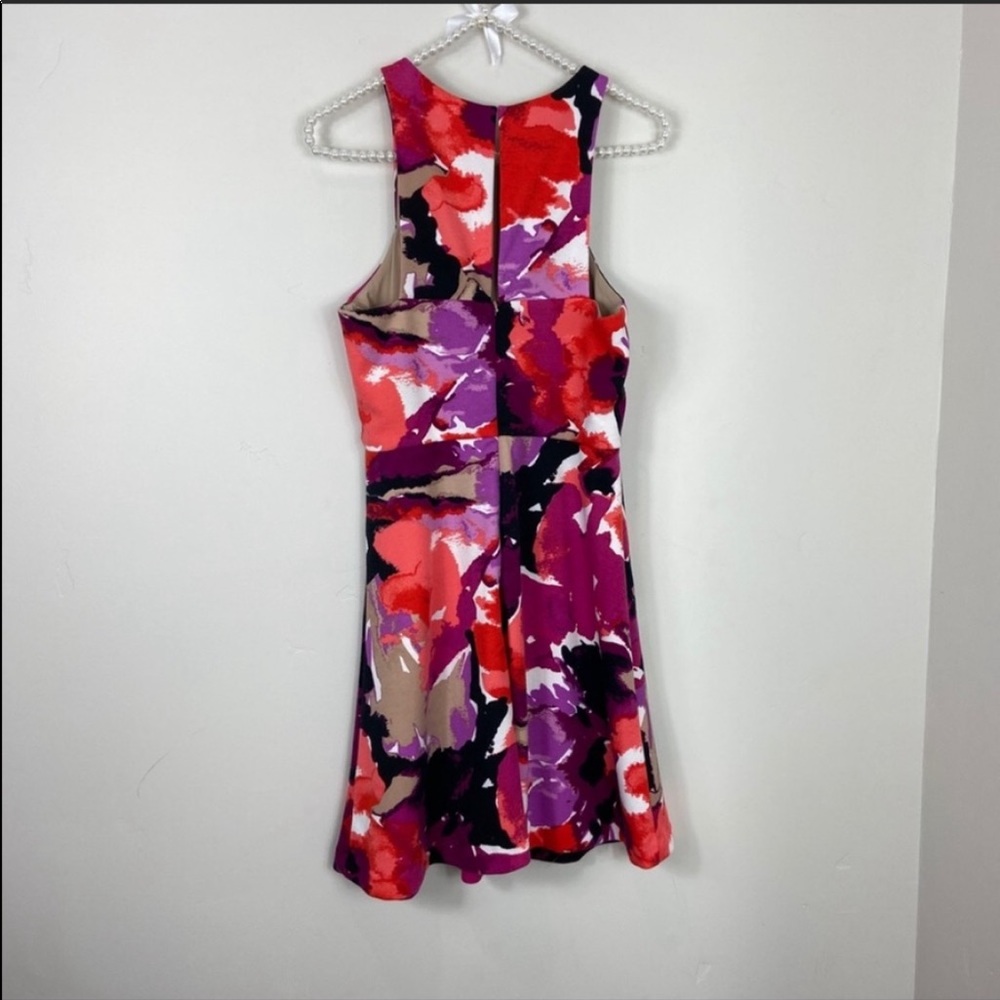 Trina Turk Floral Fit and Flare Dress size 4 - Picture 4 of 8